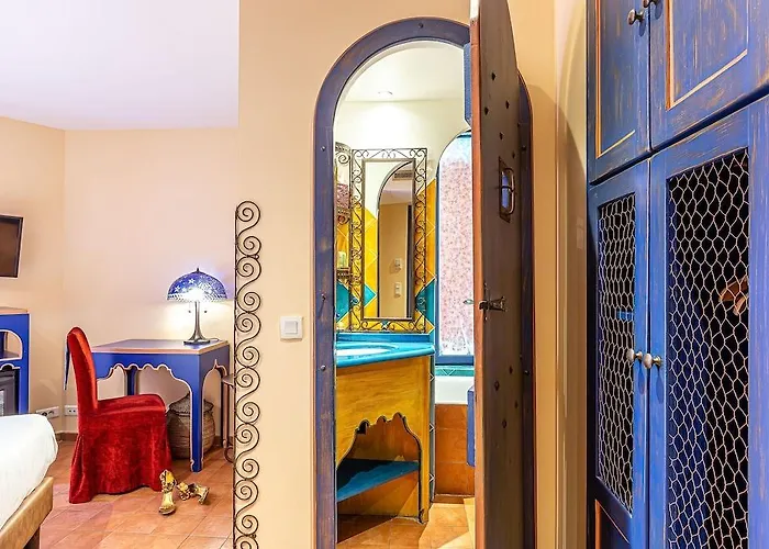 Hotel Royale Montsouris 3*
