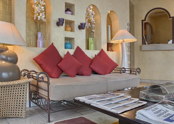Hotel Royale Montsouris 3*