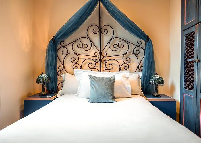 Hotel Royale Montsouris 3*