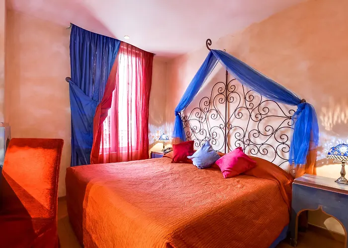 Hotel Royale Montsouris 3*