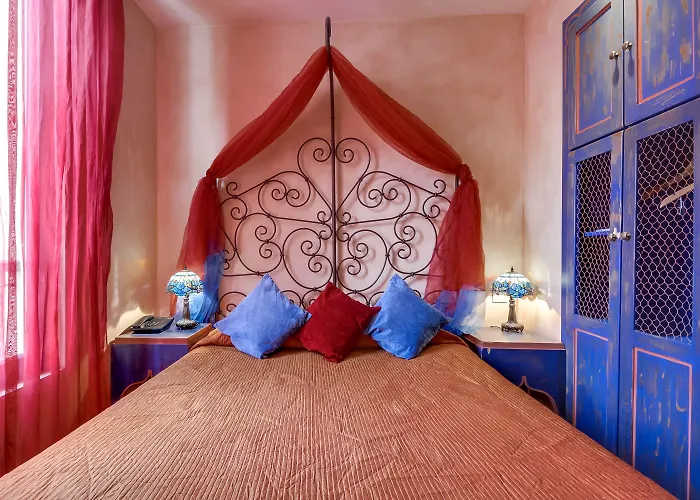 Hotel Royale Montsouris 3*