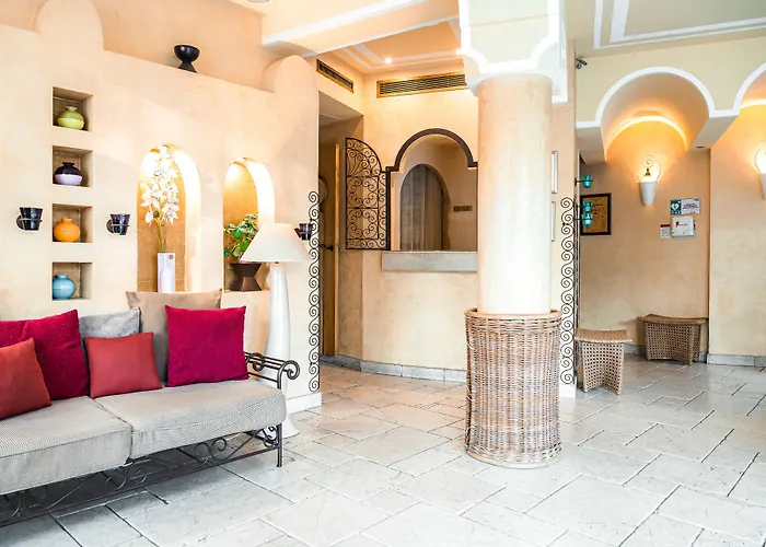 Royale Montsouris Hotel 3*